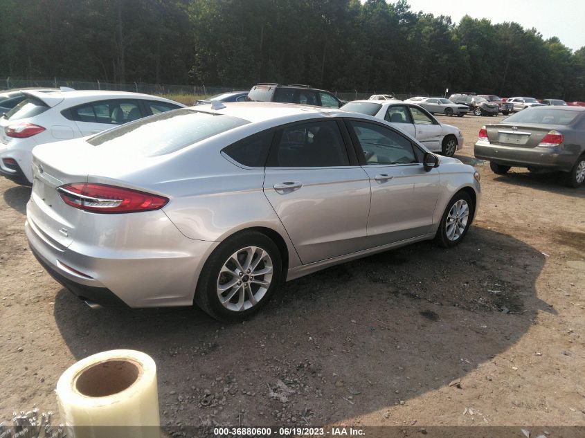 3FA6P0HD1KR111615 2019 FORD FUSION, photo no. 4