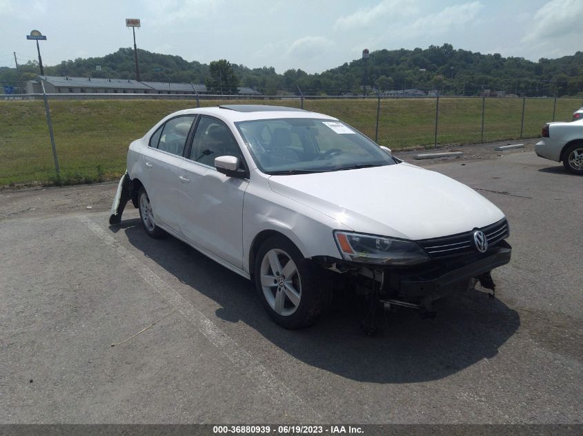 2013 VOLKSWAGEN JETTA SEDAN TDI W/PREMIUM - 3VWLL7AJ1DM415249