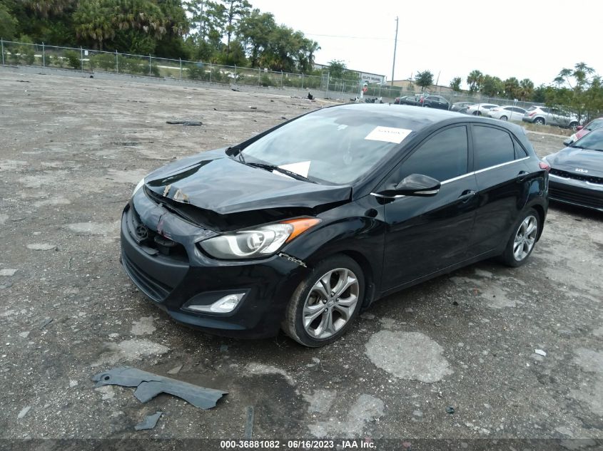 2013 HYUNDAI ELANTRA GT W/BLUE INT - KMHD35LE9DU125599