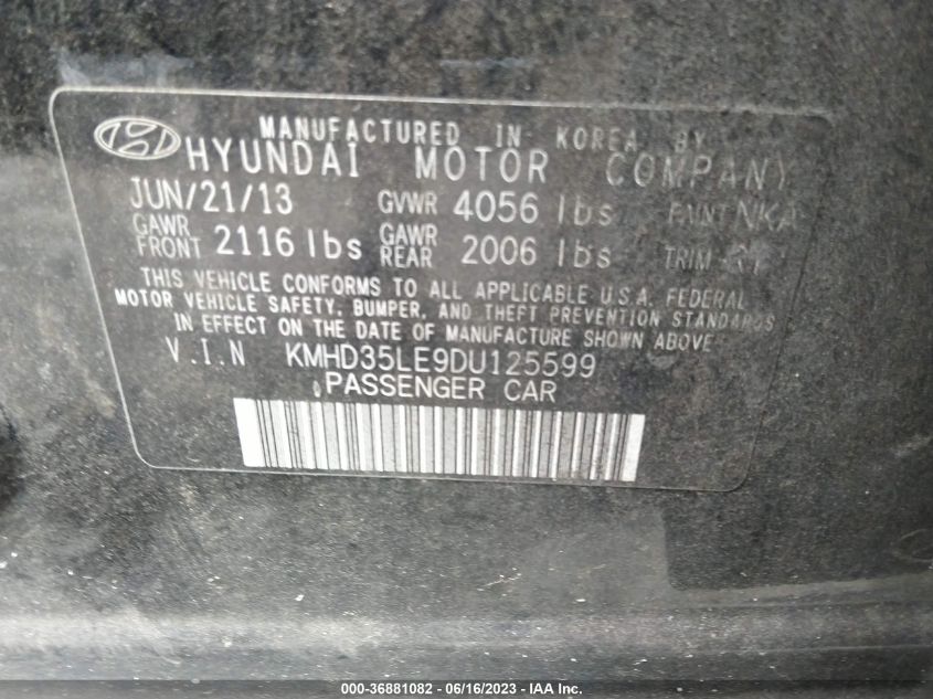 2013 HYUNDAI ELANTRA GT W/BLUE INT - KMHD35LE9DU125599