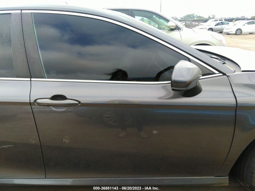 2019 TOYOTA CAMRY LE/SE/XLE/L - 4T1B11HK0KU162896
