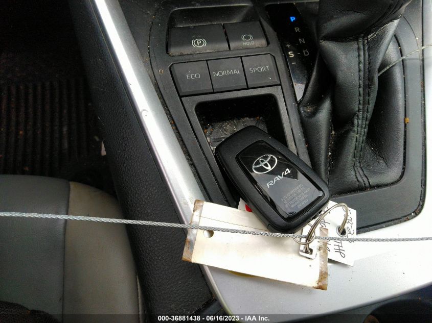 2019 TOYOTA RAV4 XLE PREMIUM - JTMC1RFV1KD017032