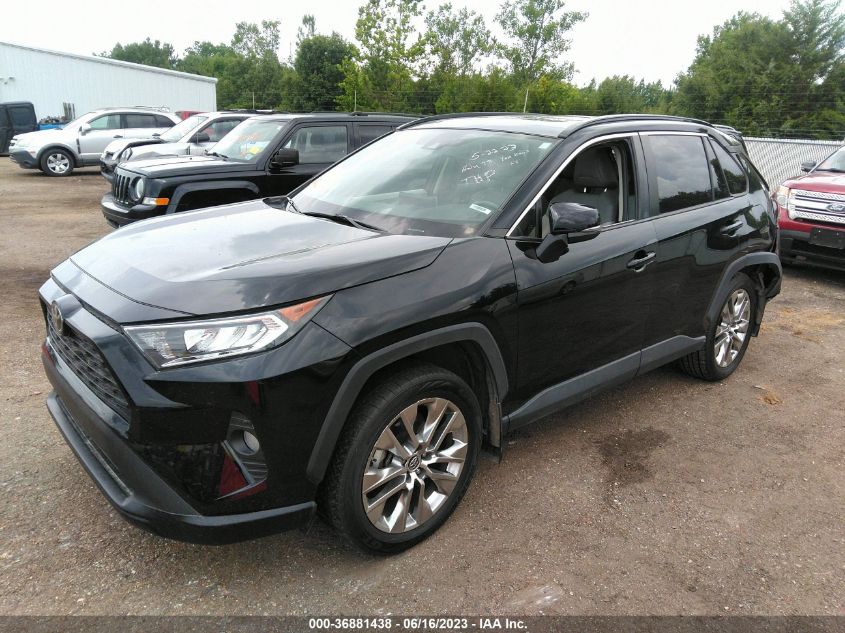 2019 TOYOTA RAV4 XLE PREMIUM - JTMC1RFV1KD017032