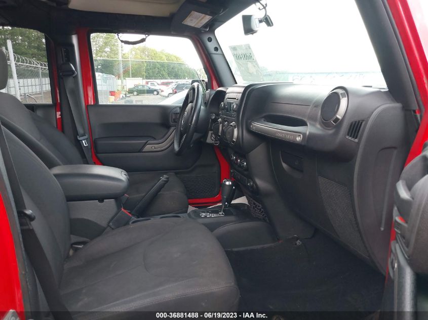 2016 JEEP WRANGLER UNLIMITED SPORT - 1C4BJWDG2GL263860