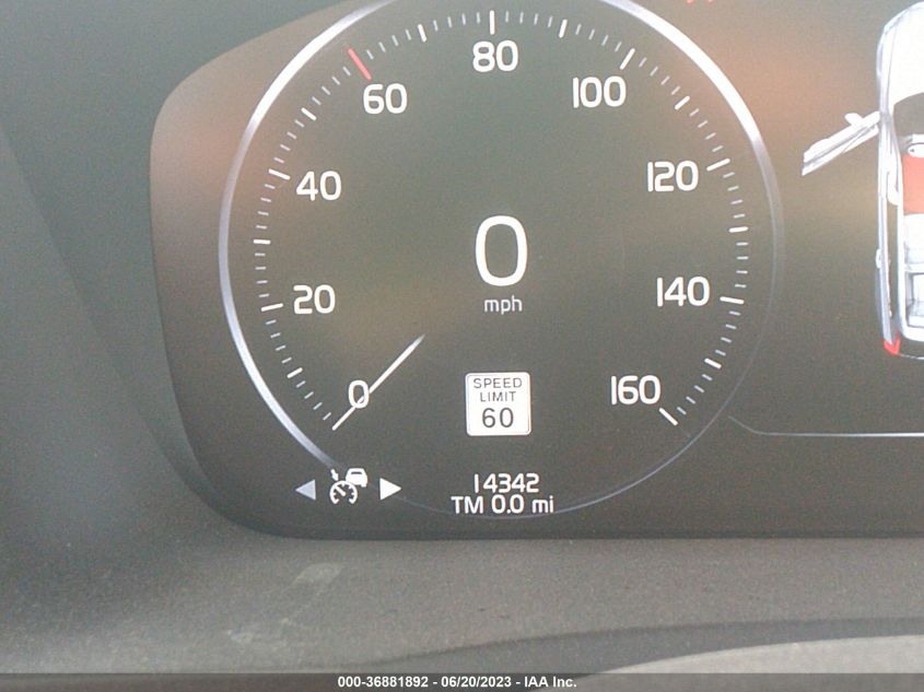 2021 VOLVO XC90 MOMENTUM - YV4A22PK1M1757004