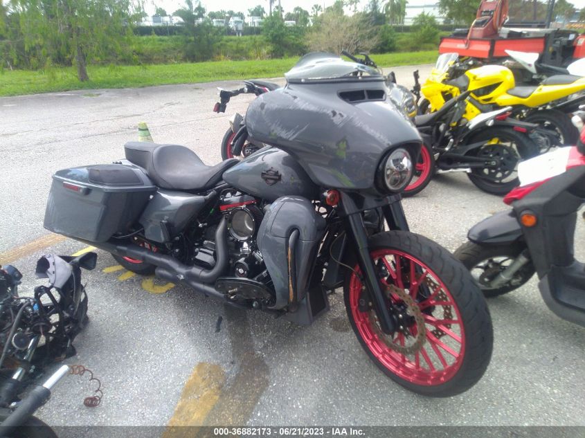 1HD1PXL1XJB952781 HARLEY-DAVIDSON FLHXSE CVO STREET GLIDE 2018