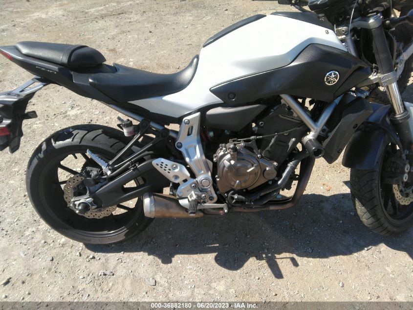 2015 YAMAHA FZ07 C JYARM06Y6FA000169
