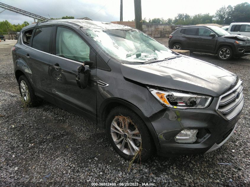 2017 FORD ESCAPE SE - 1FMCU0GD4HUA08130