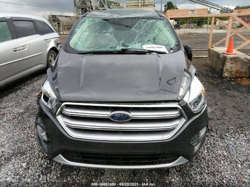 2017 FORD ESCAPE SE - 1FMCU0GD4HUA08130