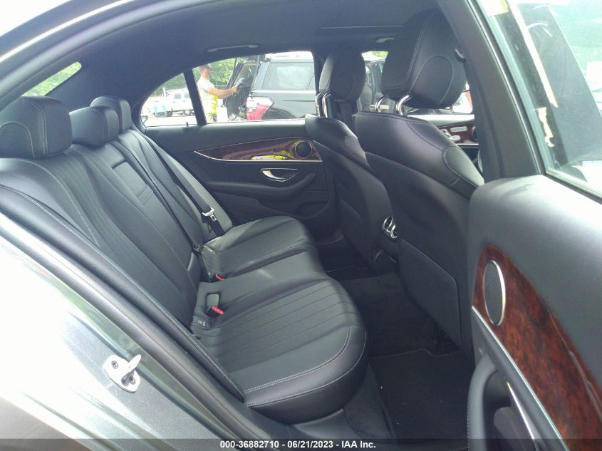 2019 MERCEDES-BENZ E-CLASS E 300 - WDDZF4KB0KA570630