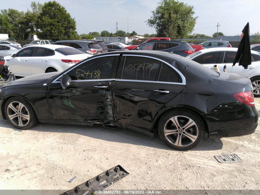 VIN WDDZF4KB9KA524438 2019 MERCEDES-BENZ E-CLASS E 300