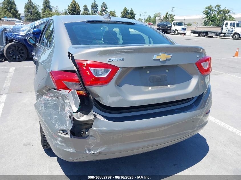 2018 CHEVROLET CRUZE LT - 1G1BE5SM4J7248101