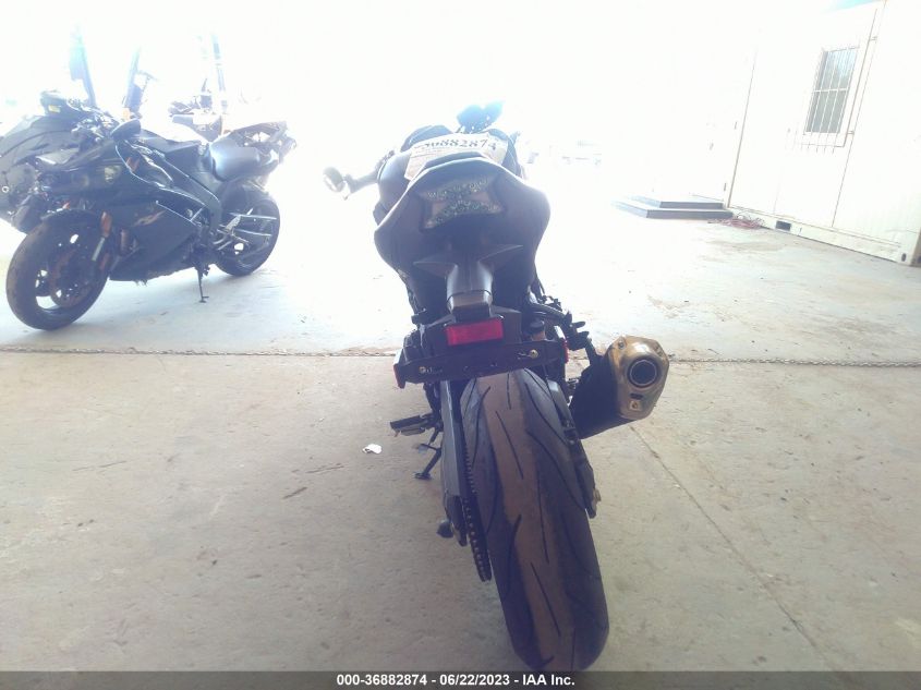 2022 KAWASAKI ZR900 - JKAZR2F17NA036692
