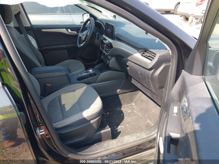 2021 FORD ESCAPE SE - 1FMCU0G67MUA25810