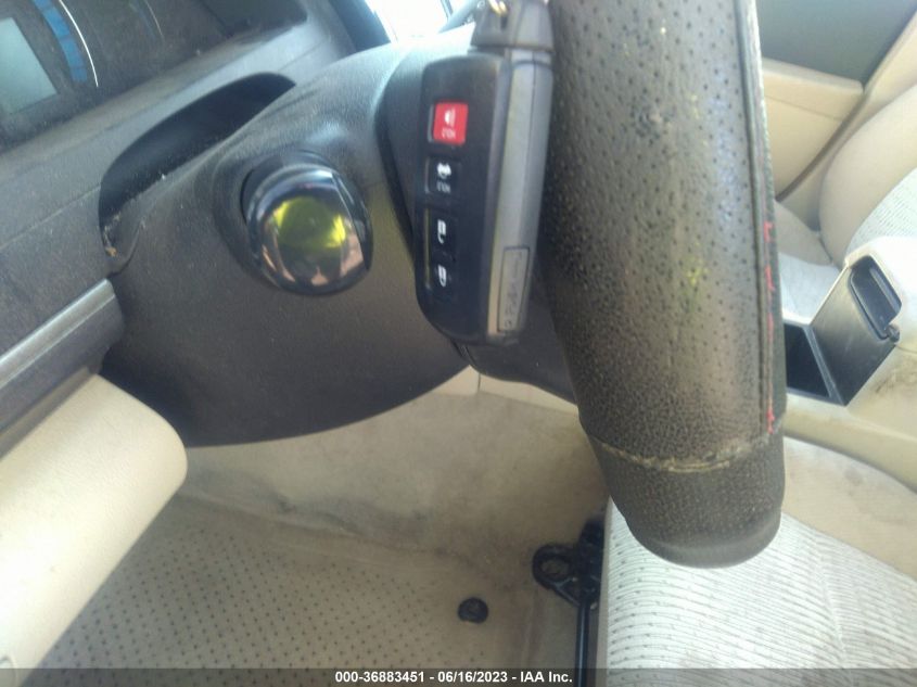 2013 TOYOTA CAMRY HYBRID LE/XLE - 4T1BD1FK3DU095188