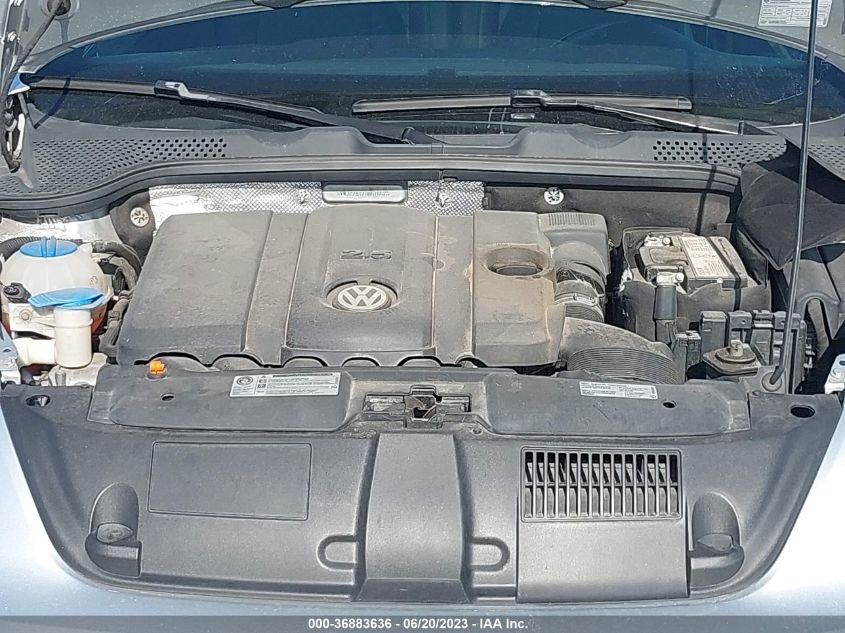 2013 VOLKSWAGEN BEETLE COUPE 2.5L W/SUN - 3VWJP7AT7DM676673