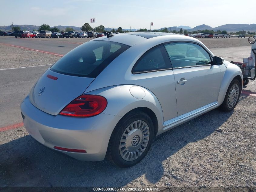 2013 VOLKSWAGEN BEETLE COUPE 2.5L W/SUN - 3VWJP7AT7DM676673