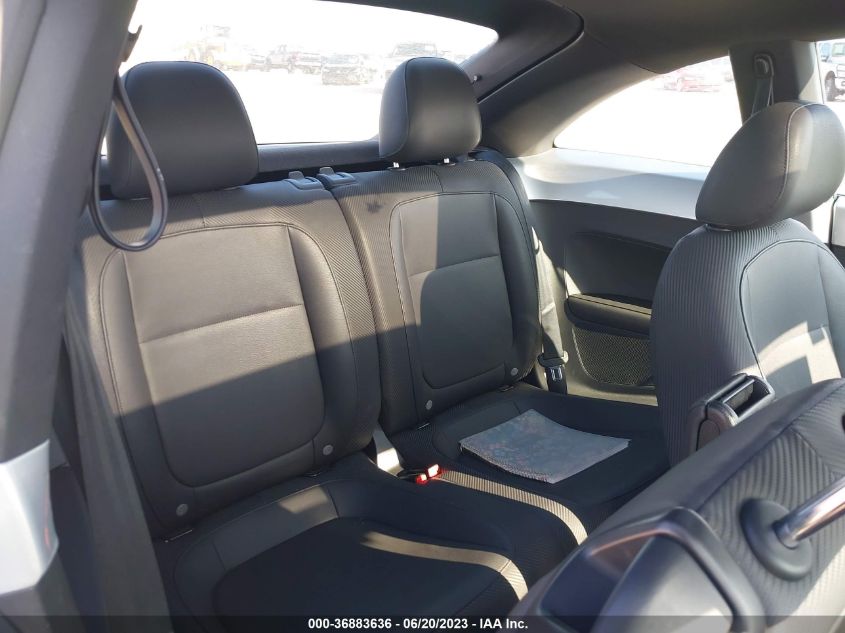 2013 VOLKSWAGEN BEETLE COUPE 2.5L W/SUN - 3VWJP7AT7DM676673