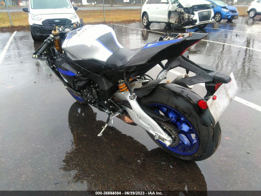 2022 YAMAHA YZFR1M JYARN67E9NA000556