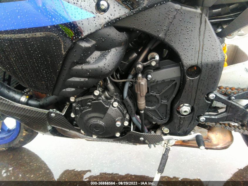 2022 YAMAHA YZFR1M JYARN67E9NA000556