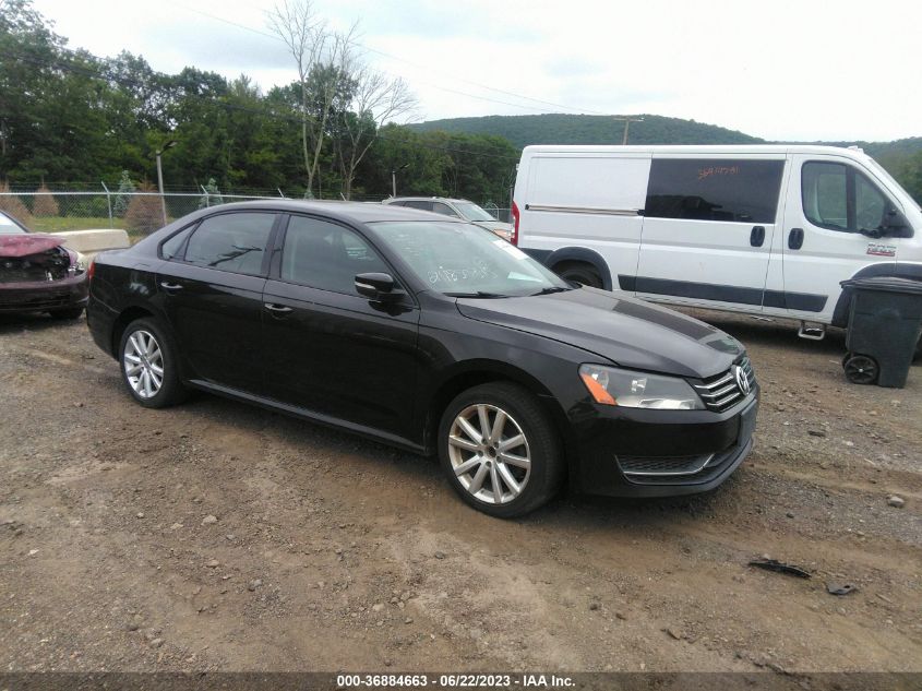 2013 VOLKSWAGEN PASSAT S - 1VWAP7A35DC060570