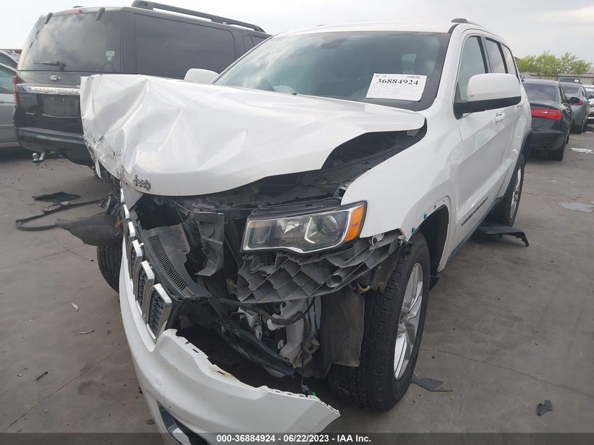 VIN 1C4RJFAG3JC221014 2018 JEEP GRAND CHEROKEE LAREDO E