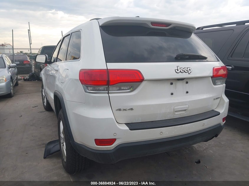 VIN 1C4RJFAG3JC221014 2018 JEEP GRAND CHEROKEE LAREDO E