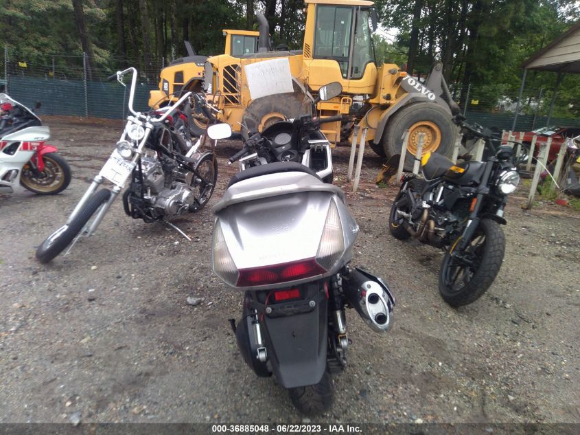 2004 HONDA FSC600 D JH2PF01194K200896