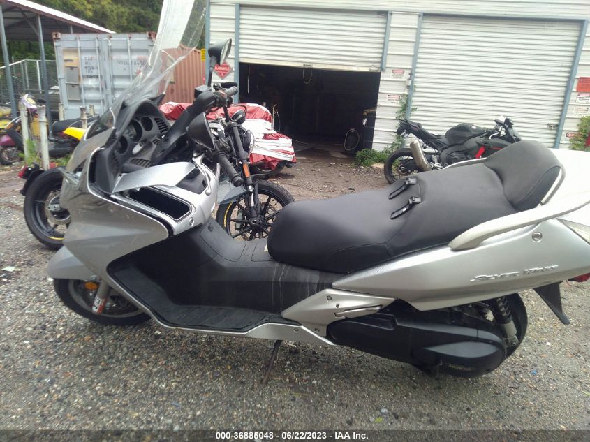 2004 HONDA FSC600 D JH2PF01194K200896