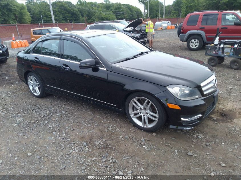 2013 MERCEDES-BENZ C-CLASS C 300 - WDDGF8AB3DR285229