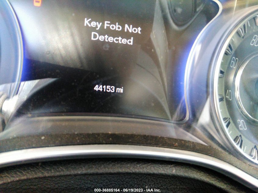 2019 CHRYSLER 300 LIMITED - 2C3CCAKG1KH569141