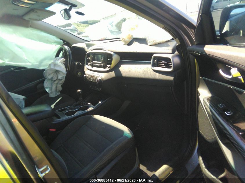 2016 KIA SORENTO LX - 5XYPG4A33GG064516