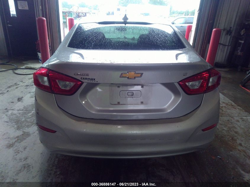2018 CHEVROLET CRUZE LT - 1G1BE5SM9J7128956
