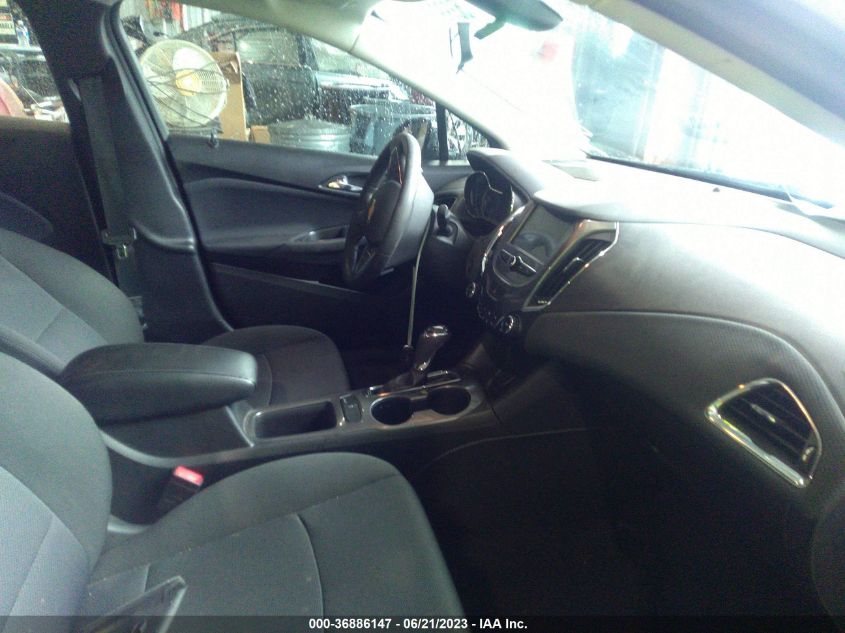 2018 CHEVROLET CRUZE LT - 1G1BE5SM9J7128956