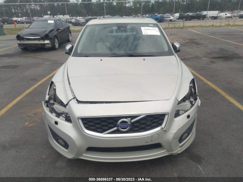 2013 VOLVO C30 T5 - YV1672MK0D2310408
