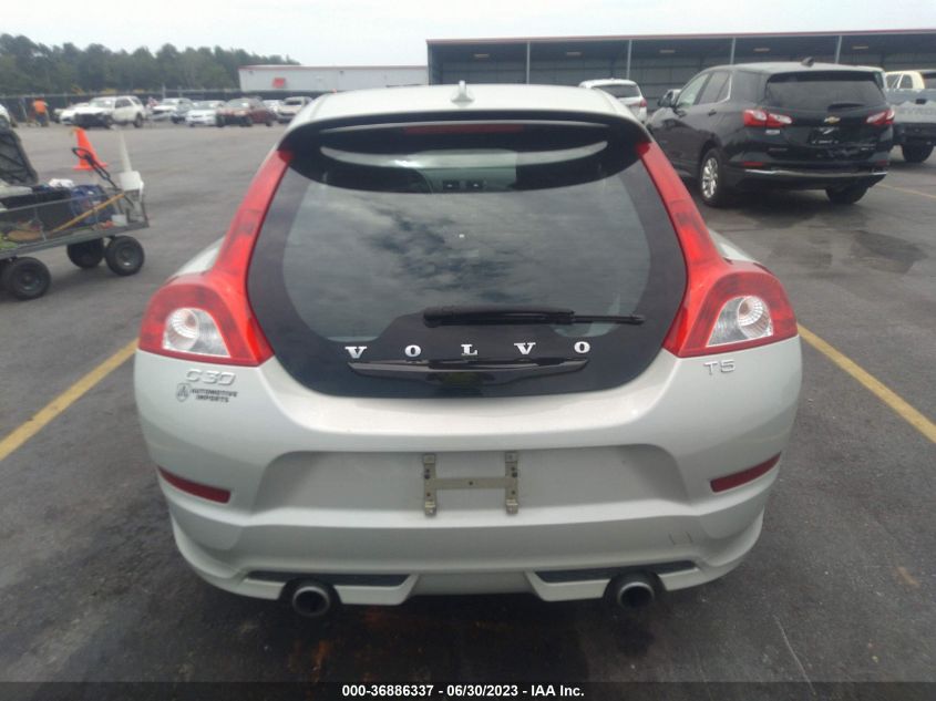 2013 VOLVO C30 T5 - YV1672MK0D2310408