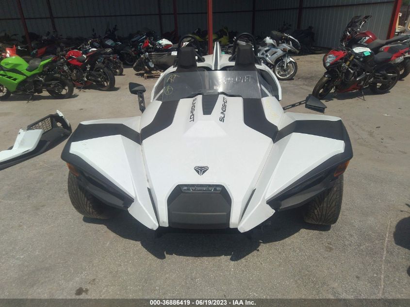 2021 POLARIS SLINGSHOT S 57XAASHDXM8145047