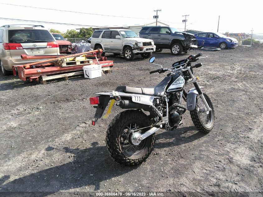 2023 YAMAHA TW200 C JYA3AWE06PA180610