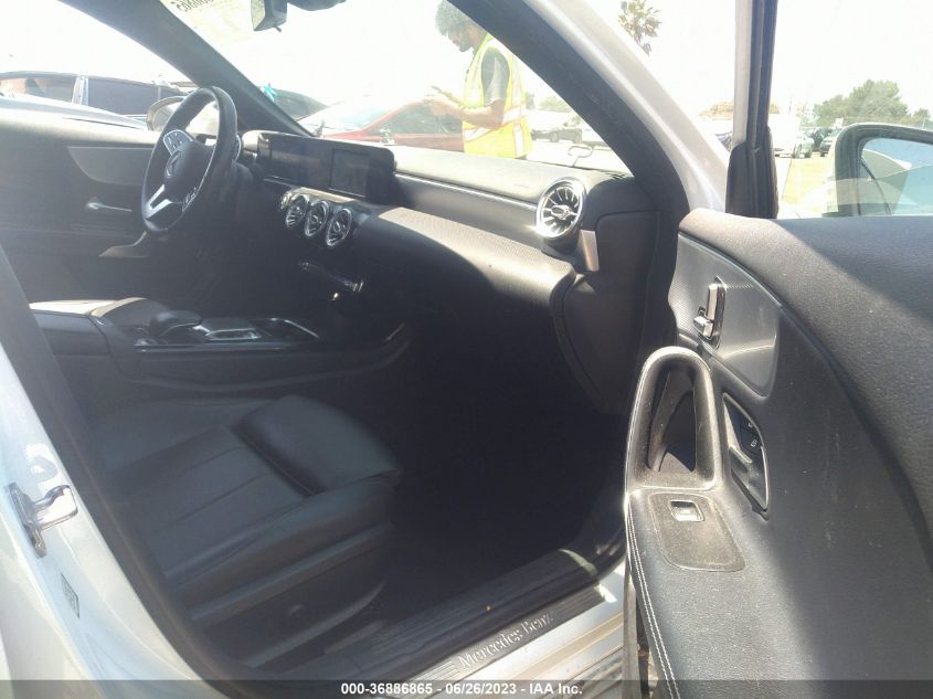 2019 MERCEDES-BENZ A 220 WDD3G4EBXKW020546