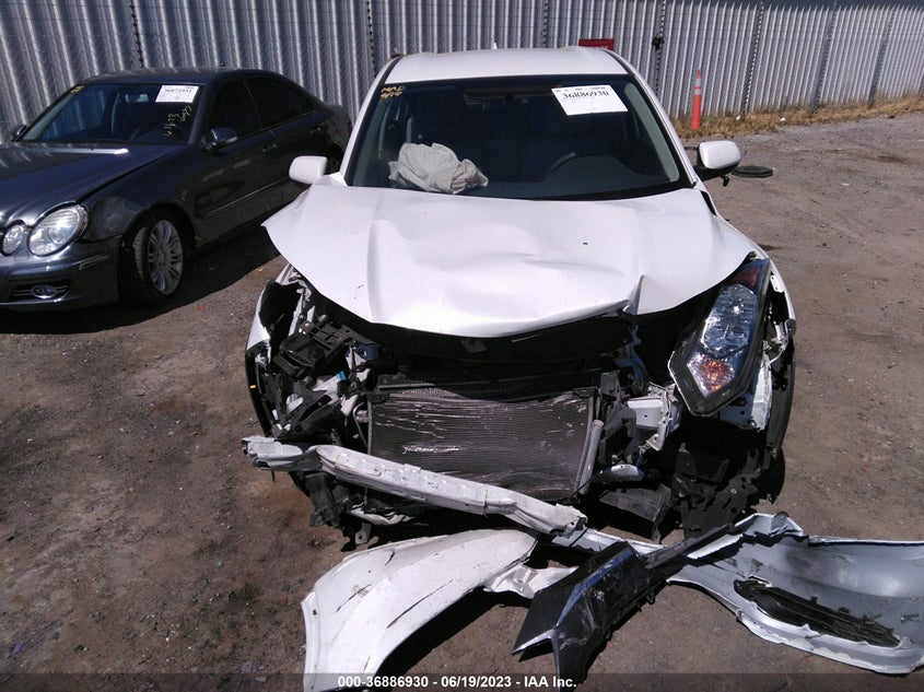 VIN 3CZRU5H36JM723867 2018 HONDA HR-V LX