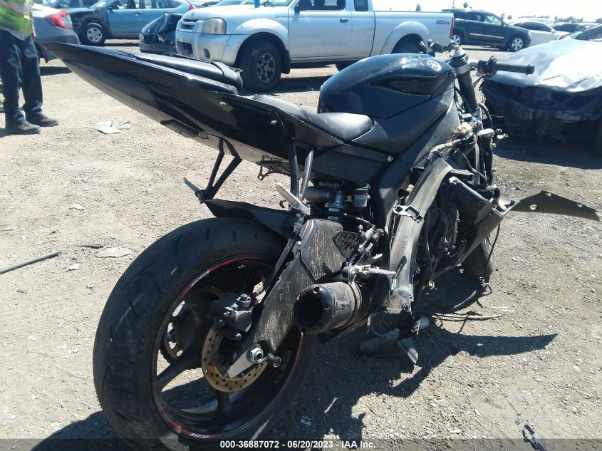 2015 YAMAHA YZFR6 JYARJ16E4FA034065