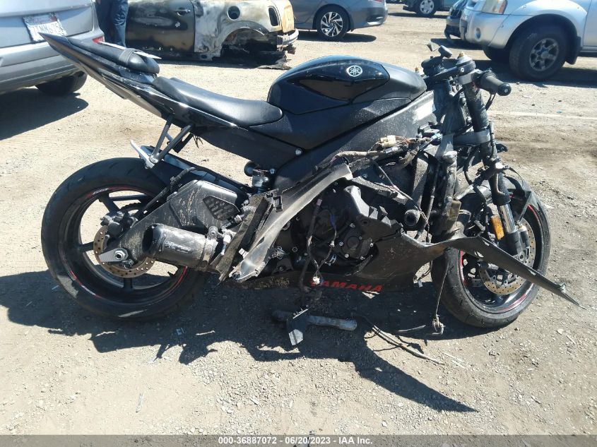 2015 YAMAHA YZFR6 JYARJ16E4FA034065