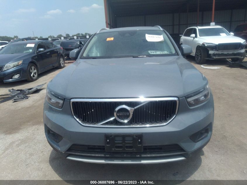 2020 VOLVO XC40 MOMENTUM YV4162UK3L2273210