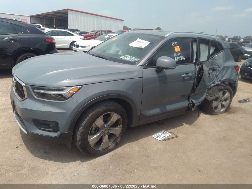 2020 VOLVO XC40 MOMENTUM YV4162UK3L2273210