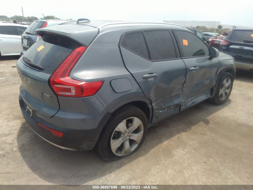 2020 VOLVO XC40 MOMENTUM YV4162UK3L2273210