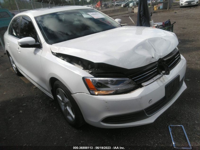 2013 VOLKSWAGEN JETTA SEDAN TDI W/PREMIUM - 3VWLL7AJ4DM446625