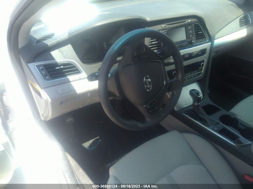 2016 HYUNDAI SONATA HYBRID SE - KMHE24L19GA041707