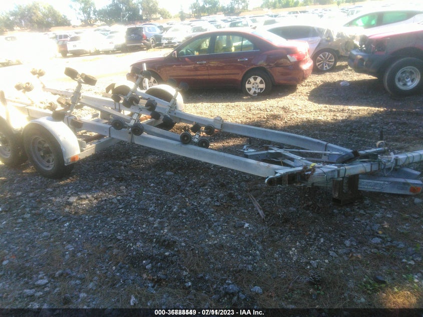 1979 BOAT MATE TRAILER