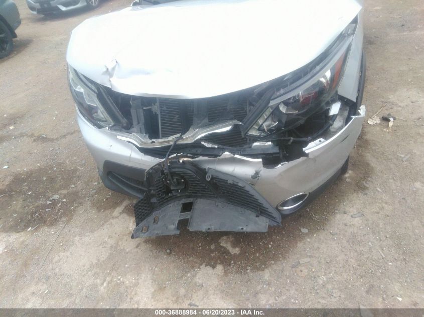 2017 NISSAN ROGUE SPORT SL - JN1BJ1CPXHW031126