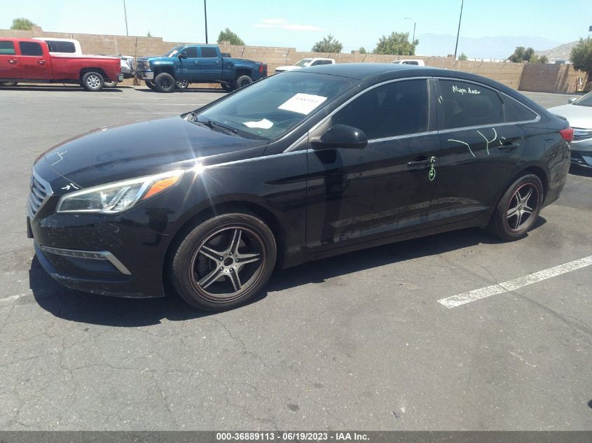 2015 HYUNDAI SONATA 2.4L SE - 5NPE24AF0FH016740